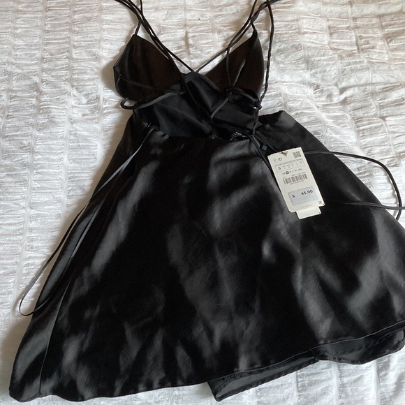 Black Zara Dress - Picture 2 of 3